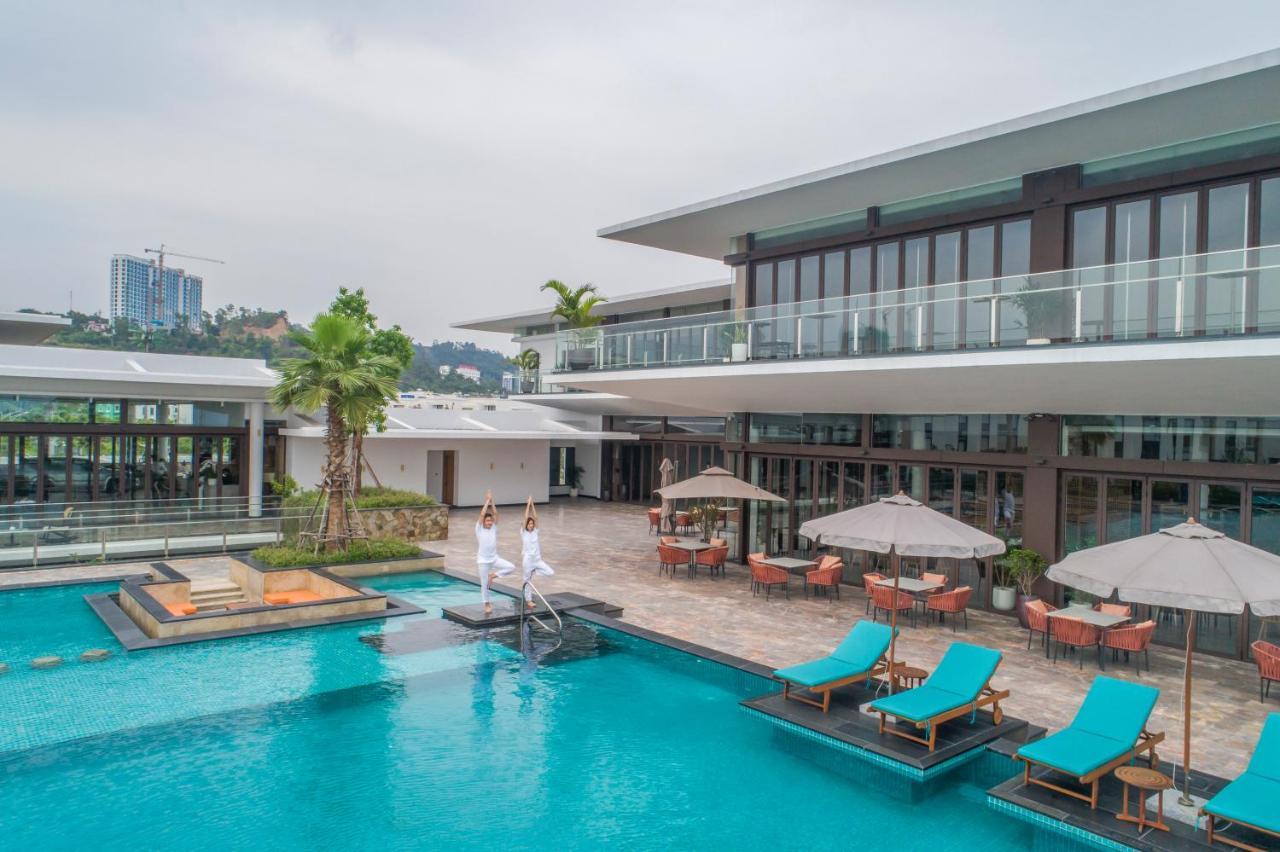 Oakwood Ha Long Hotel Buitenkant foto