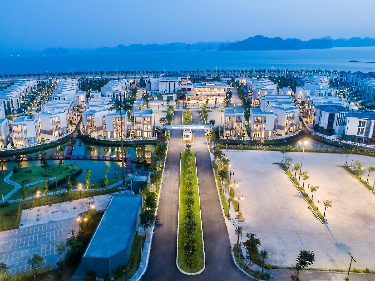 Oakwood Ha Long Hotel Buitenkant foto